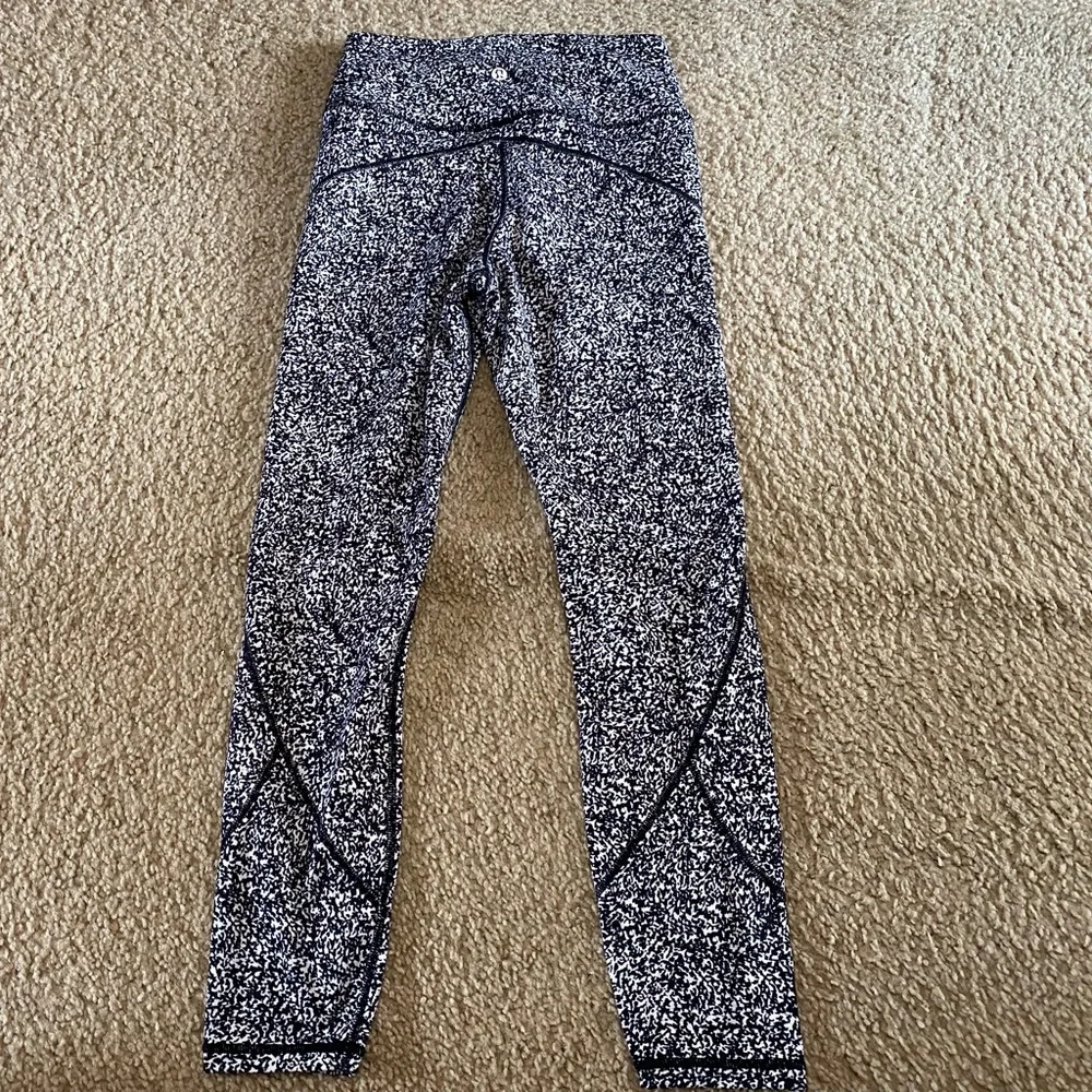 Lululemon In Movement Tight 25